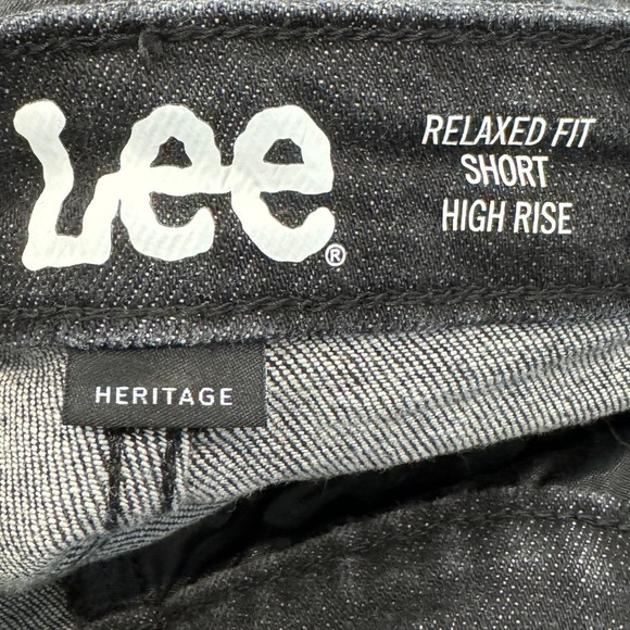 Lee Relaxed Fit High Rise Heritage Black Raw Hem Jean Shorts Size 6 - Picture 13 of 14